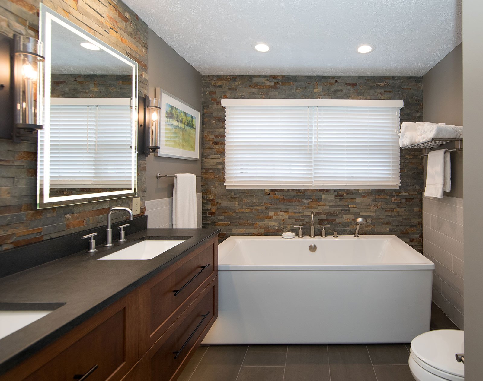bathroom-tub
