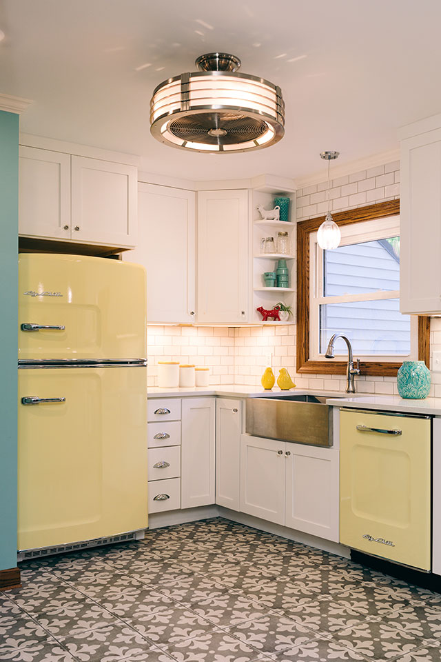 Retro-Kitchen-Remodel-West-Lafayette-corner