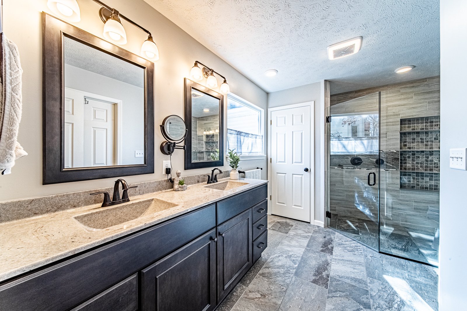 Lafayette home bathroom