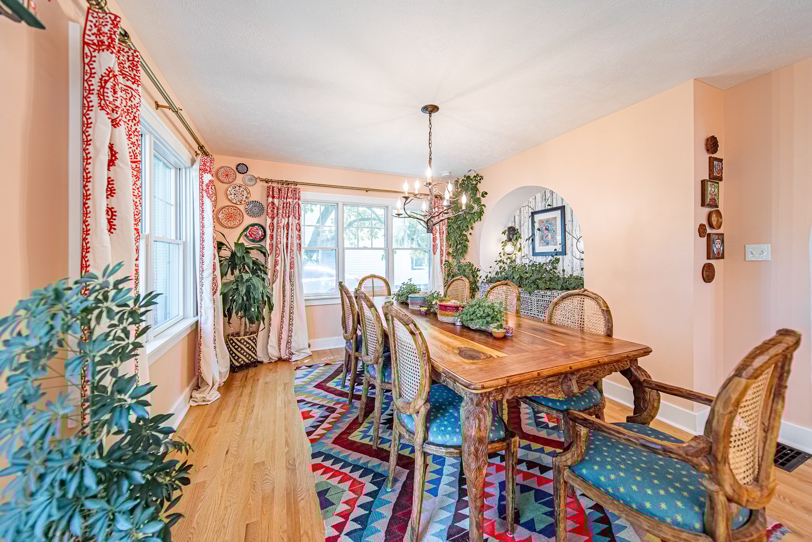 Lafayette kitchen with island 10