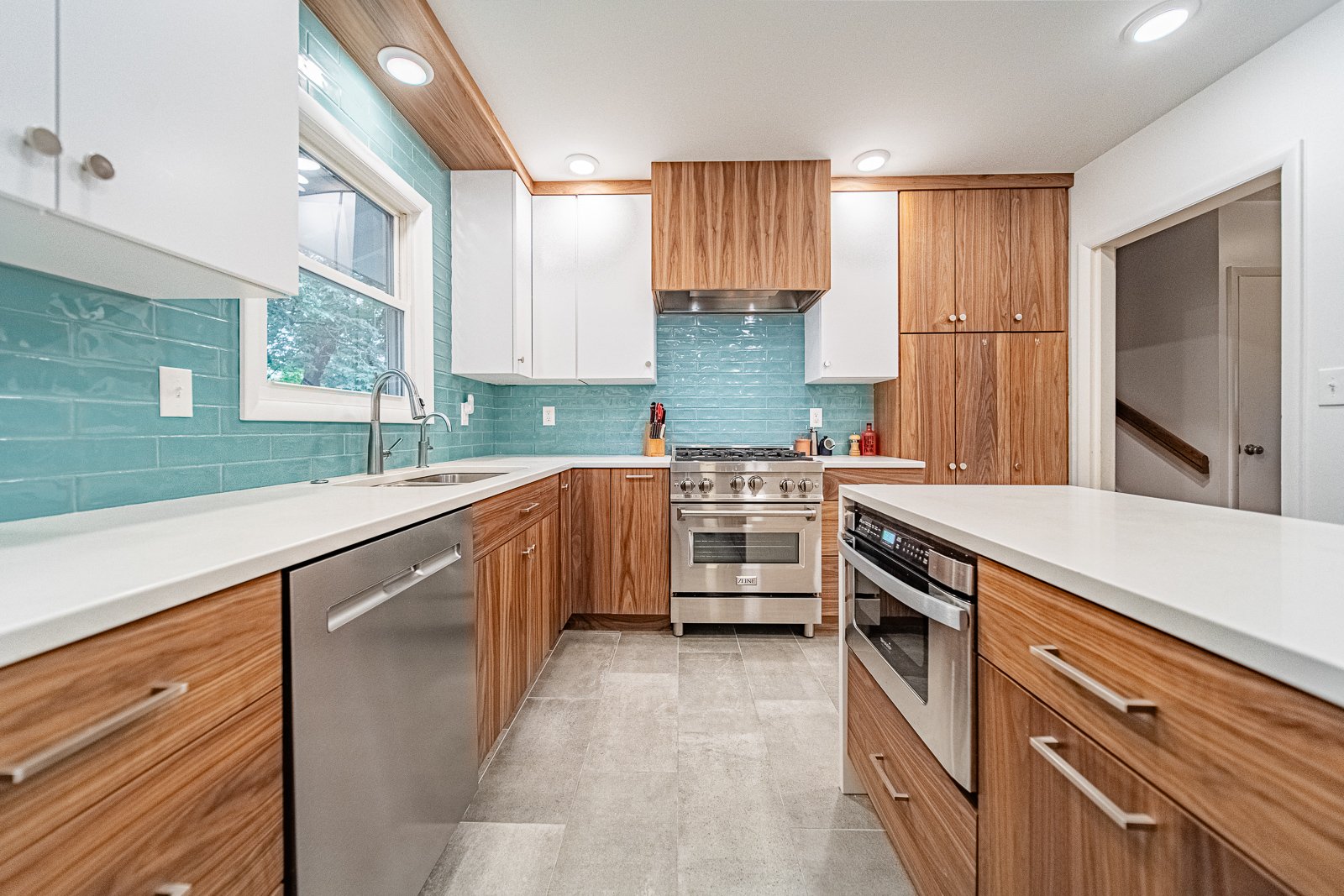 sleek-modern-kitchen-design