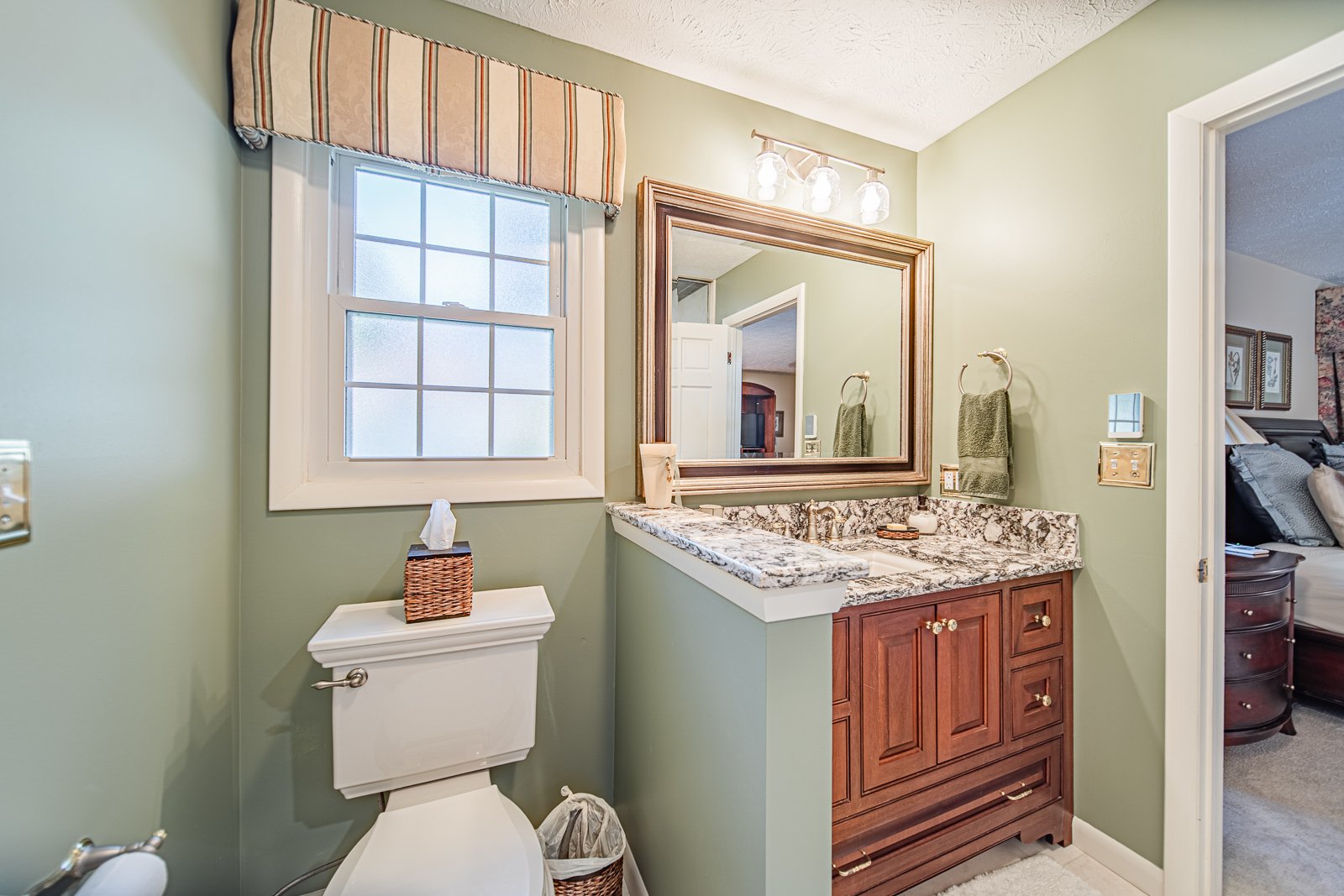 His primary bathroom 2