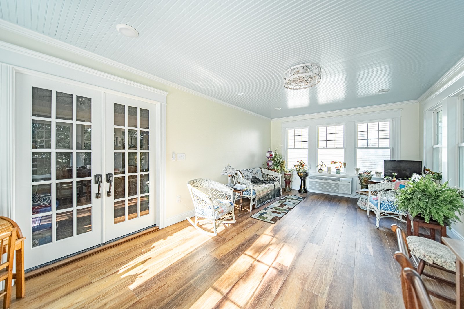 Lafayette sunroom interior 2