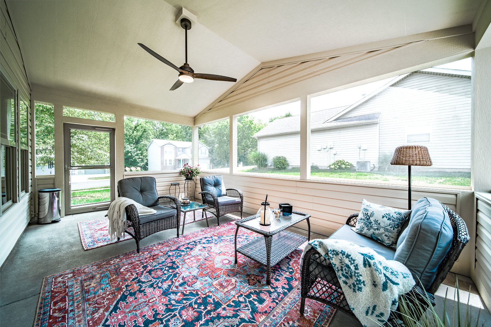 screened-porch-interior-fan-lighting