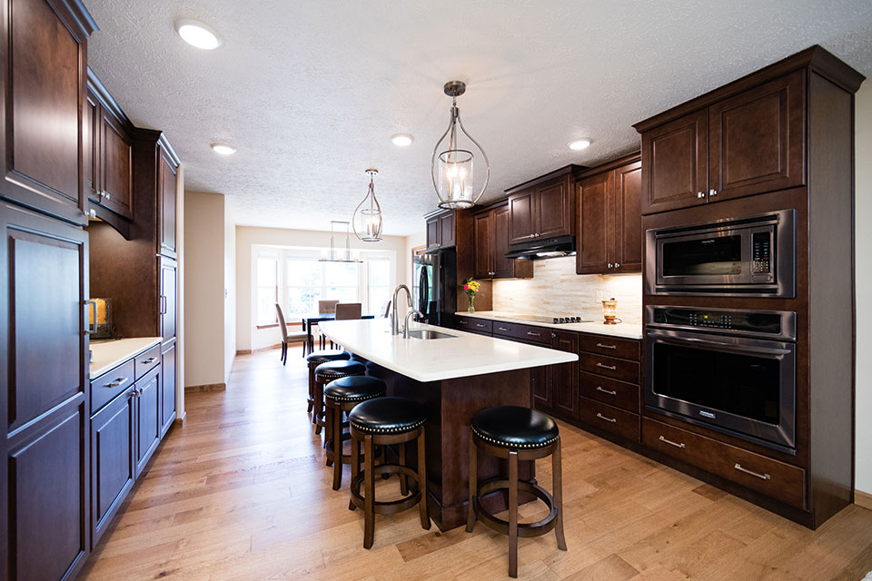 How to Expand a Galley Kitchen - 5 Easy Solutions