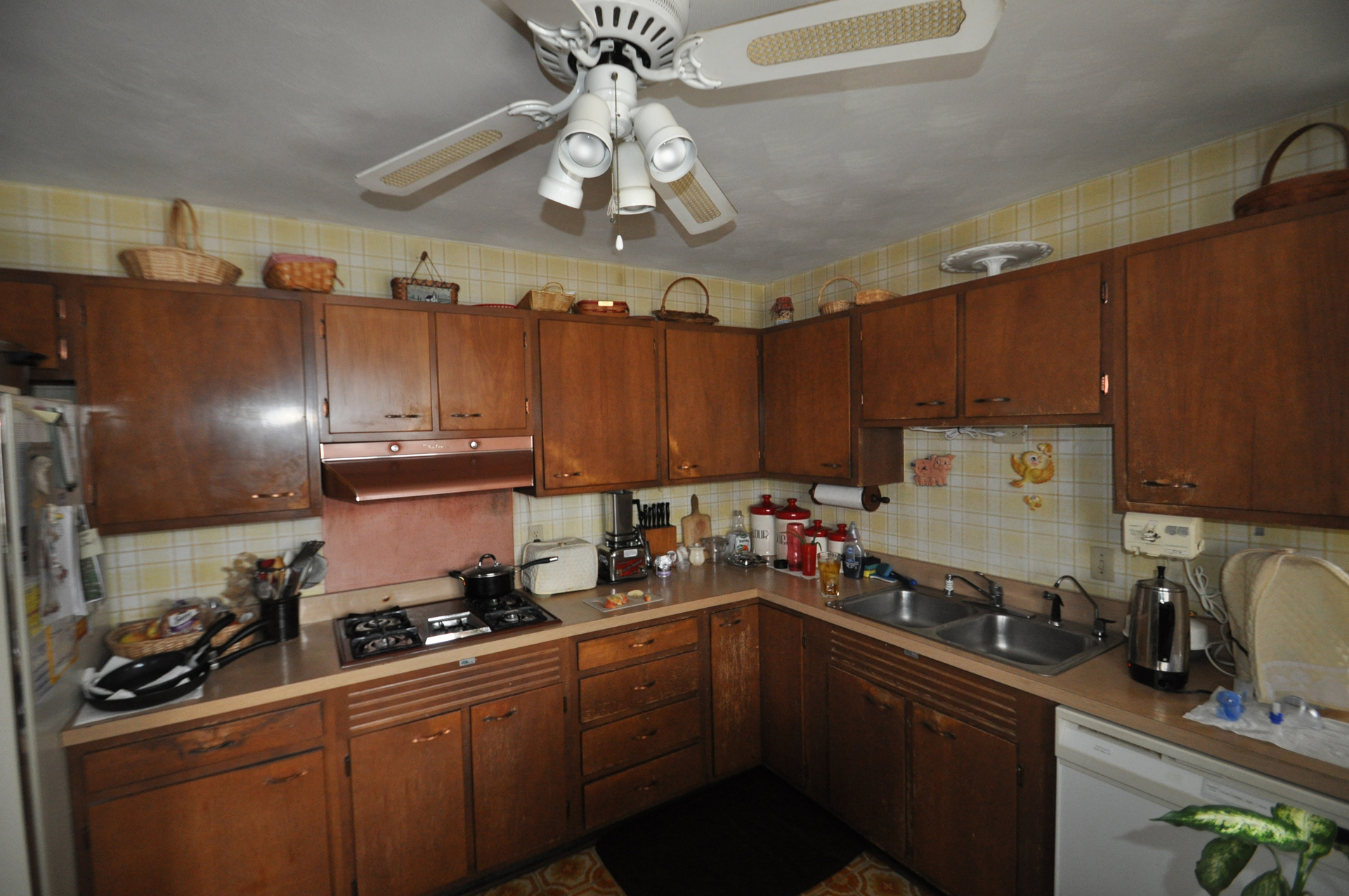 Before Kitchen Remodel