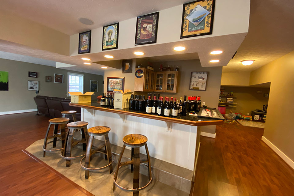 Basement-Bar-Before-Remodel