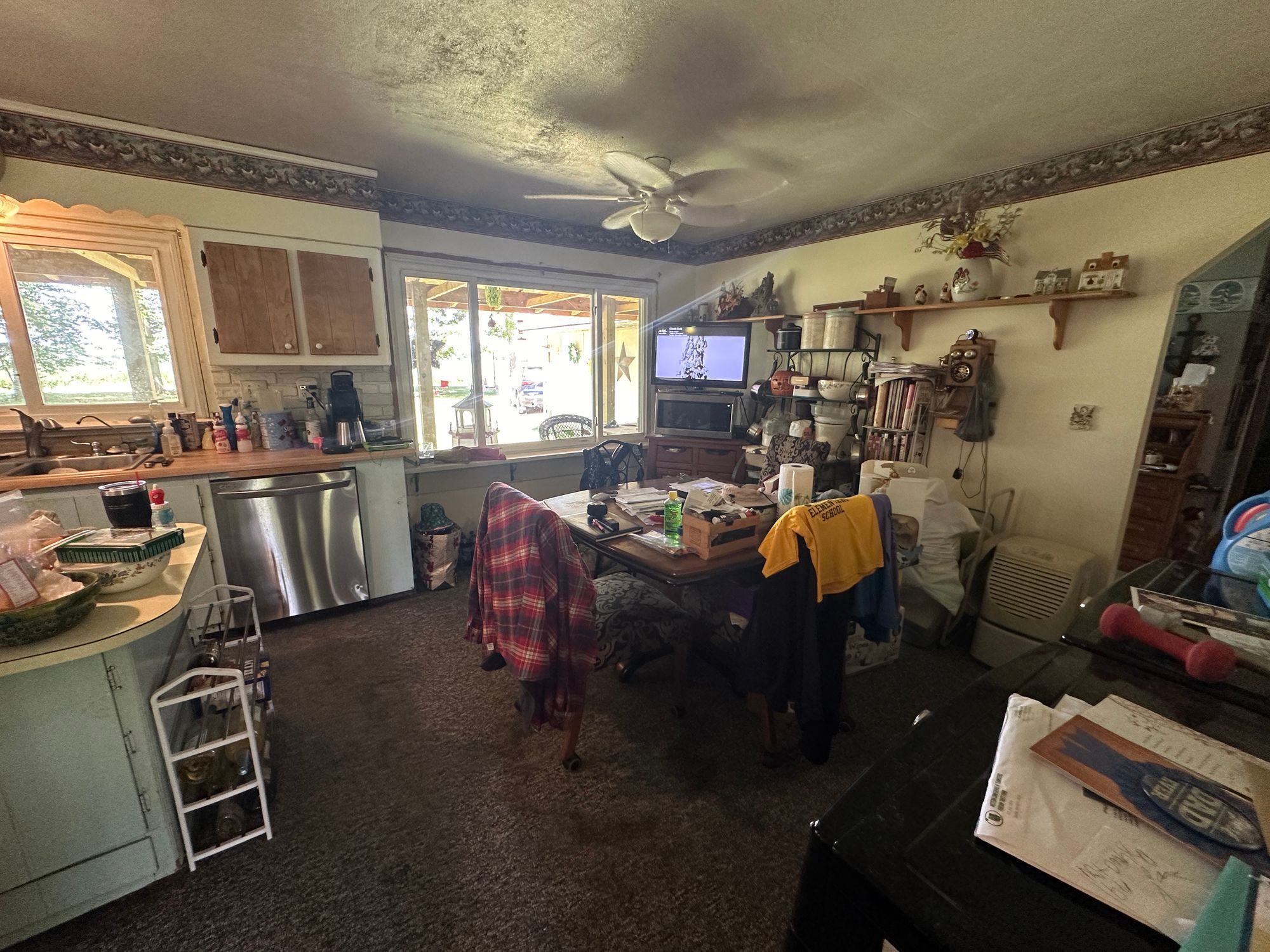 Timeless Kitchen Remodel with Warm Tones in Rural Lafayette-p-2000
