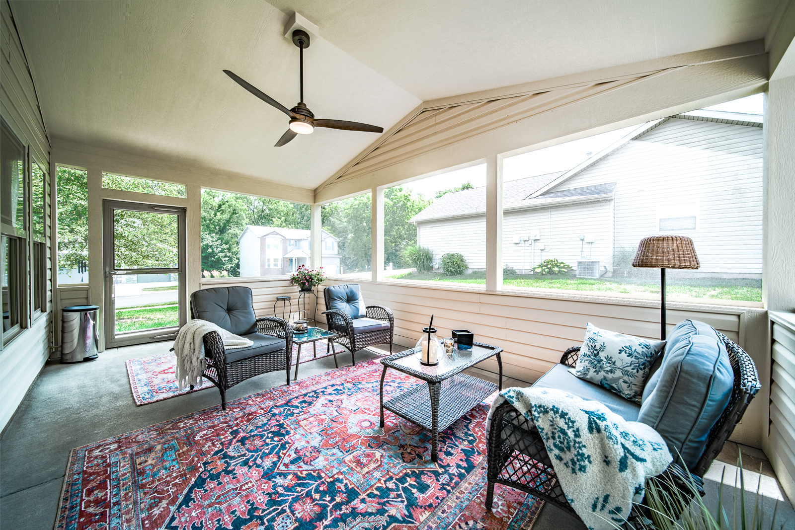 screened porch interior fan lighting