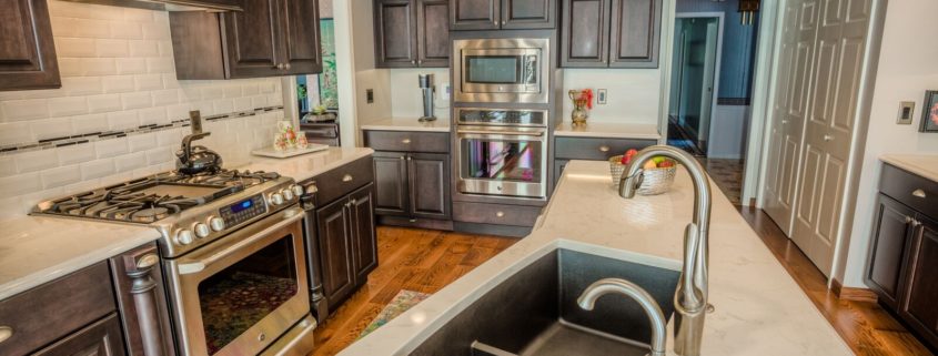 Countertops 101 The Pros And Cons Of Engineered Quartz